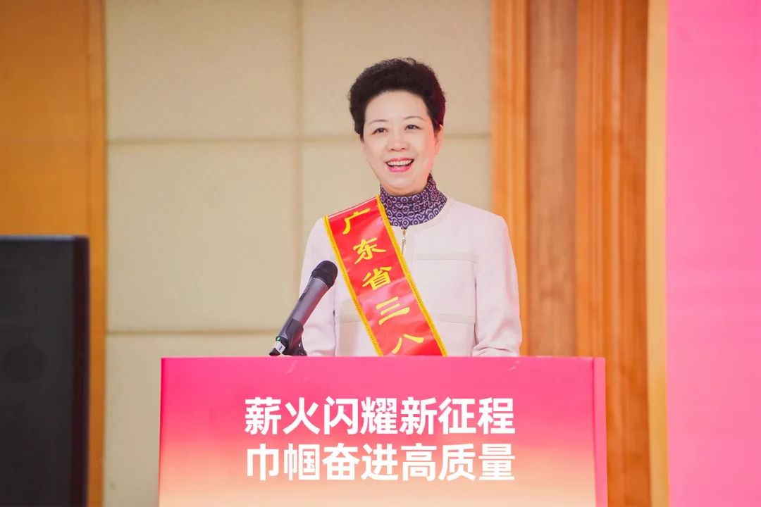 中国妇女报 | AG贵宾会李倩仪专访：以供应链为笔，绘行业新篇章